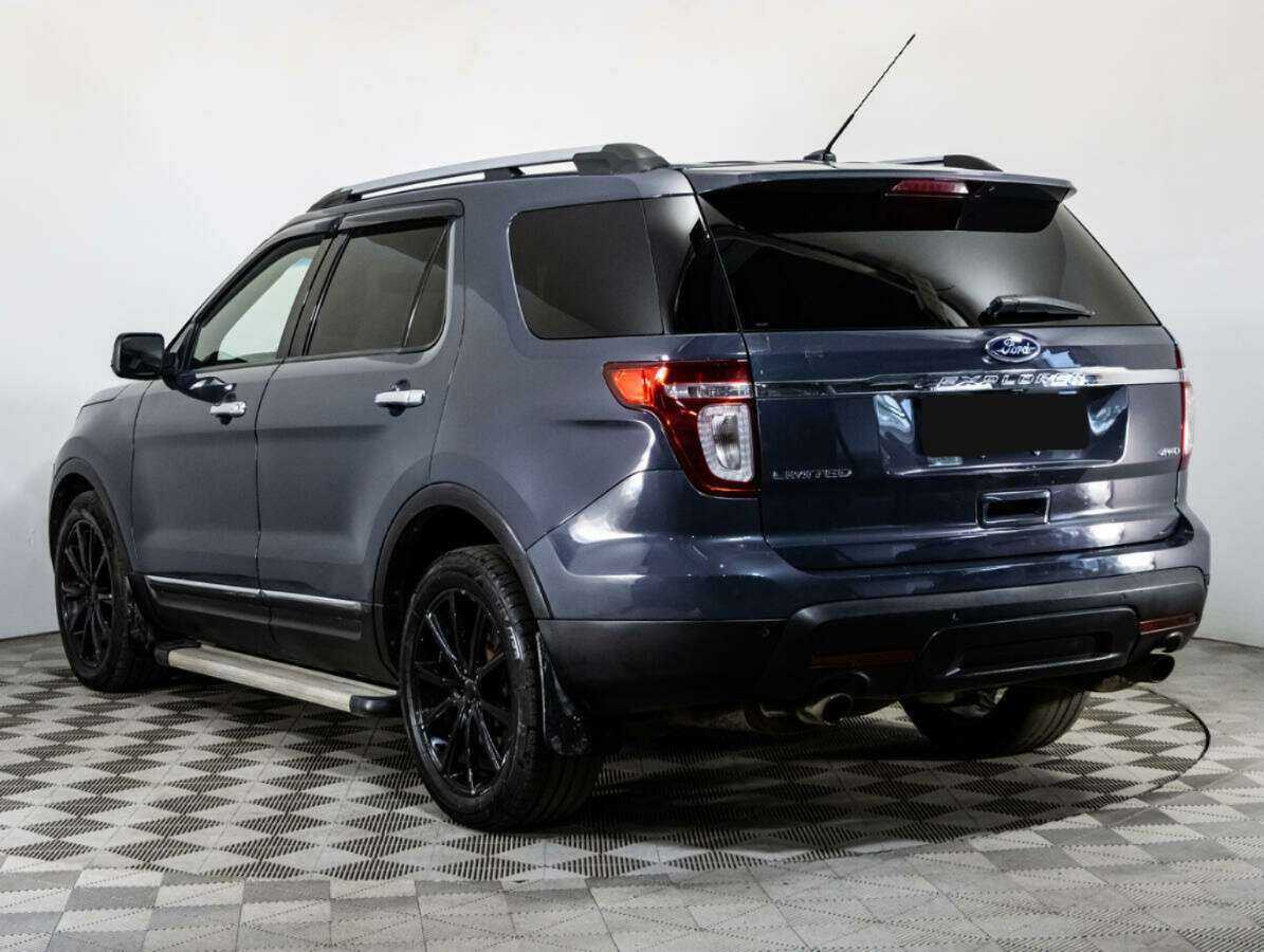 Ford Explorer с пробегом — 2013 год. Фото: #5