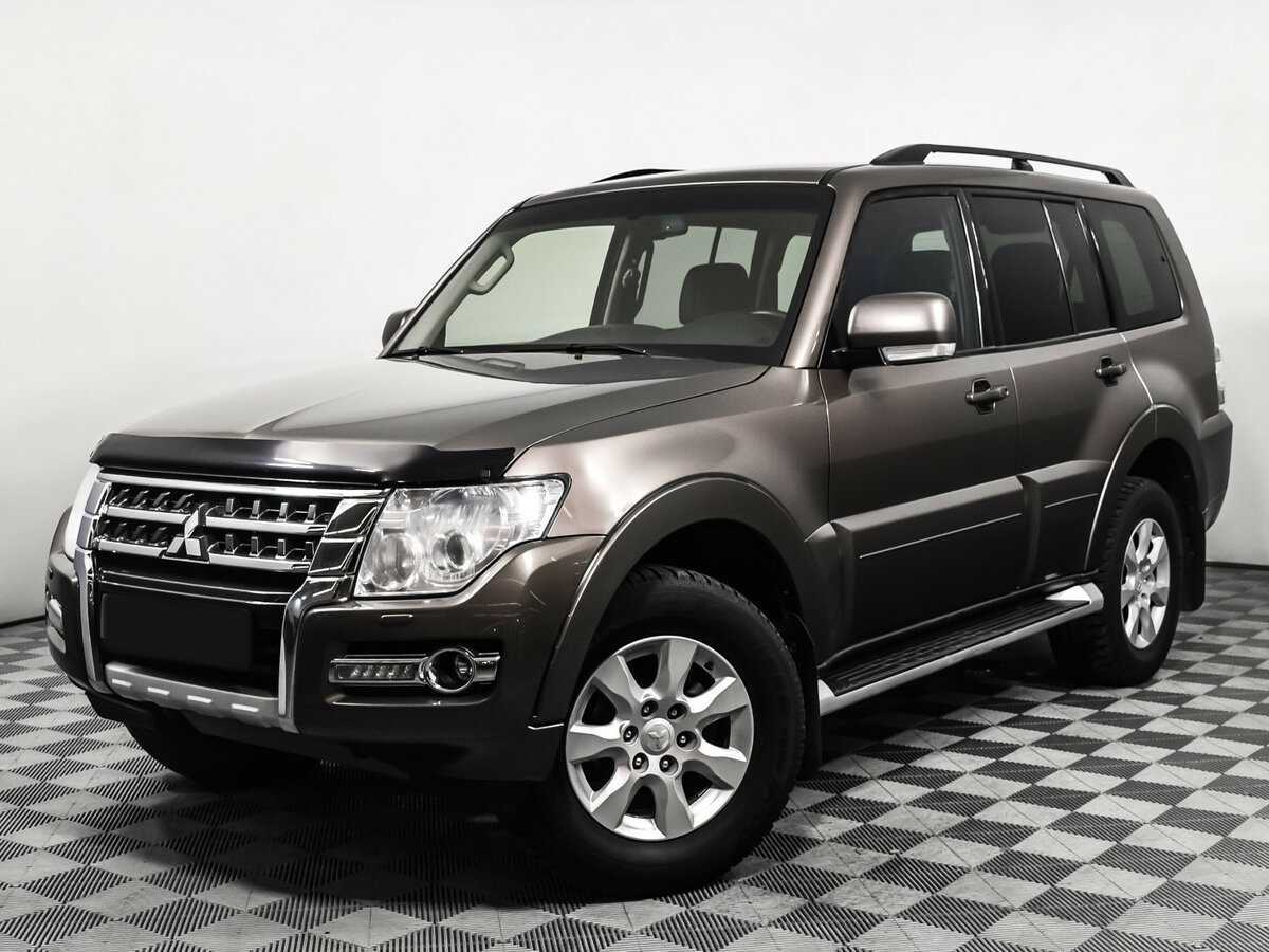 Mitsubishi Pajero с пробегом — 2015 год. Посмотреть фото