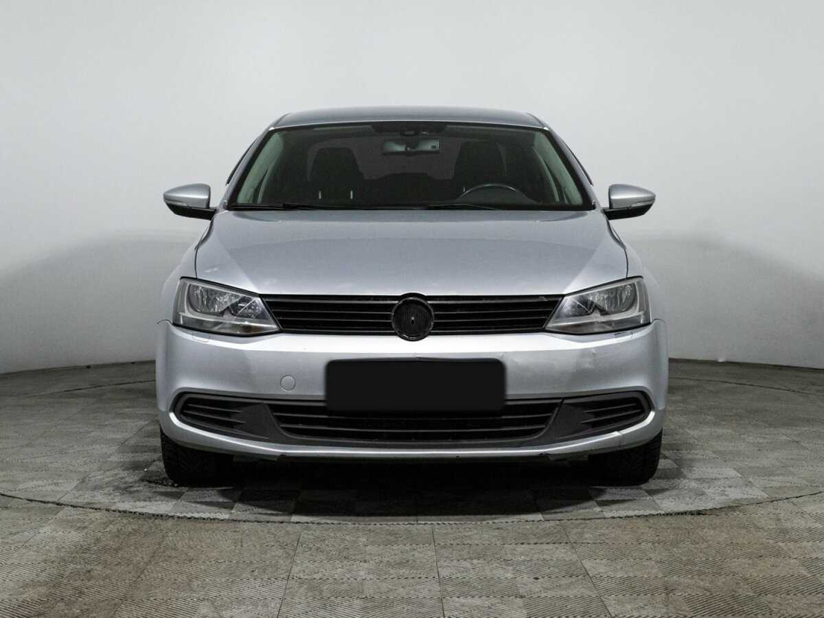 Volkswagen Jetta с пробегом — 2012 год. Фото: #1
