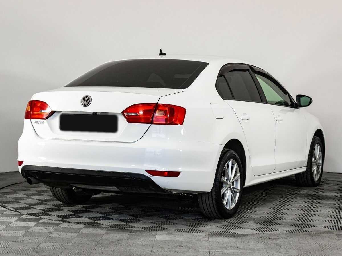 Volkswagen Jetta с пробегом — 2012 год. Фото: #3
