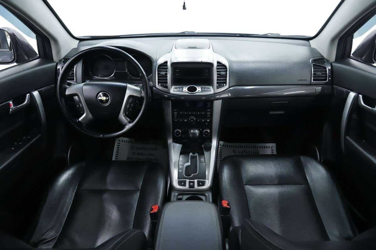 Chevrolet Captiva с пробегом — 2015 год. Фото: #9