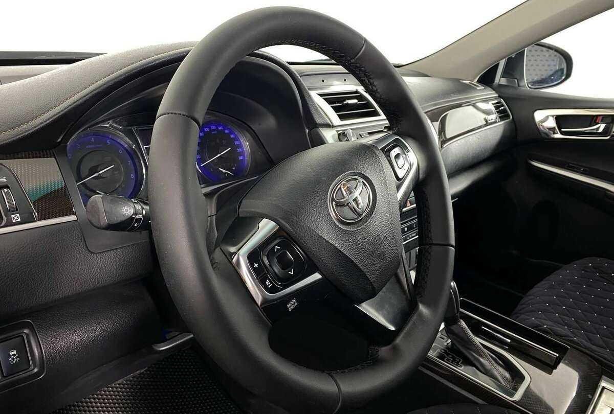 Toyota Camry с пробегом — 2017 год. Фото: #12