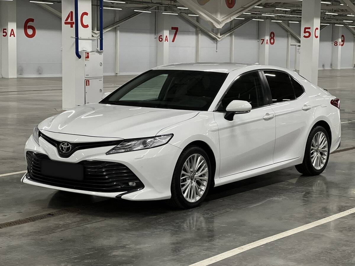 Toyota Camry с пробегом — 2018 год. Фото: #0