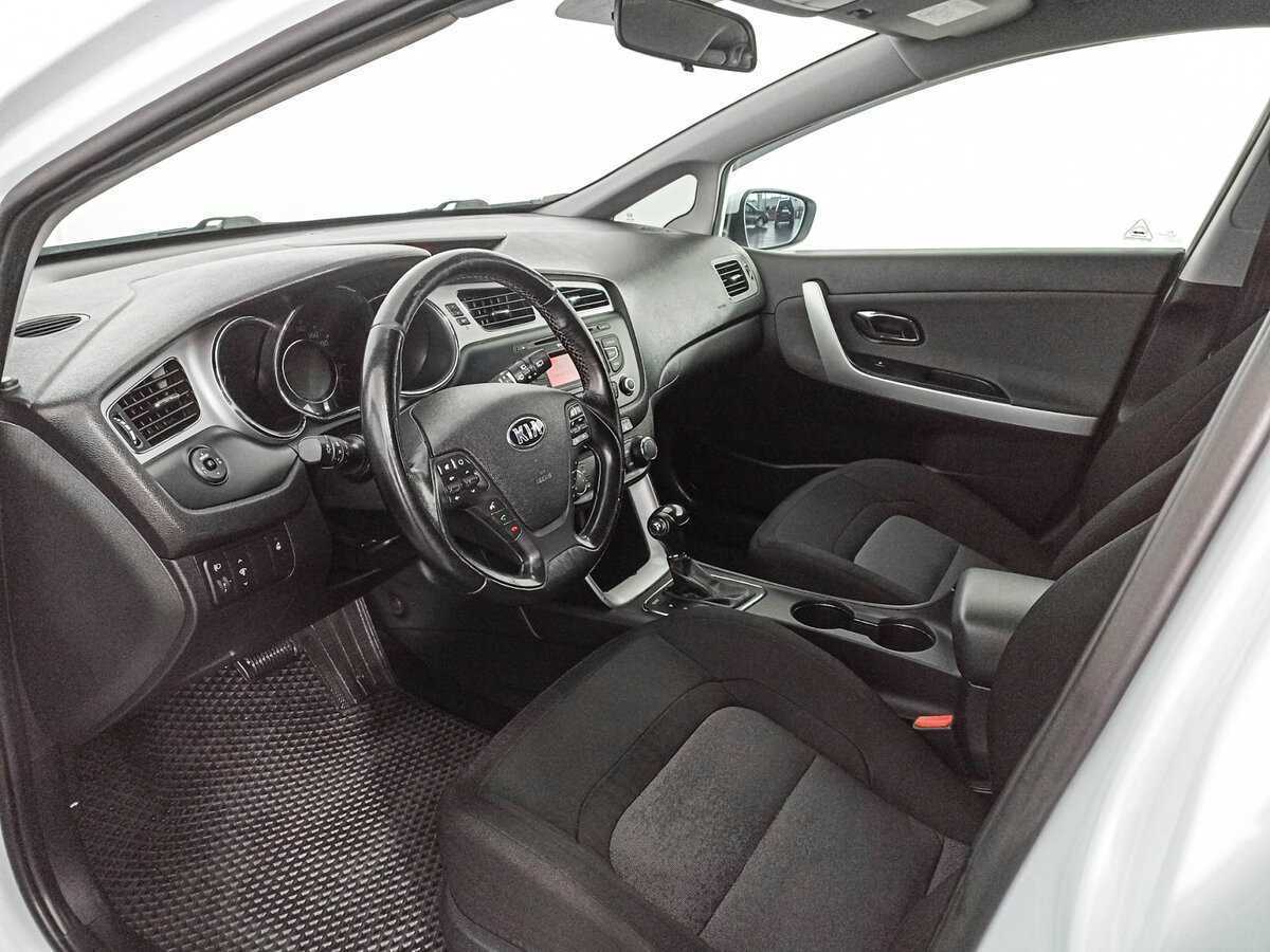 Kia Ceed с пробегом — 2014 год. Фото: #13