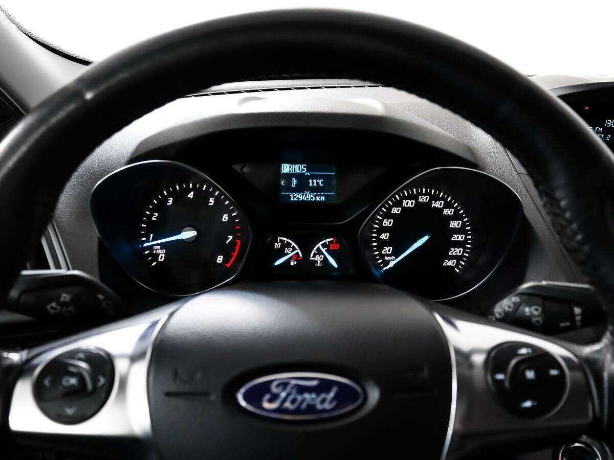 Ford Kuga с пробегом — 2014 год. Фото: #13