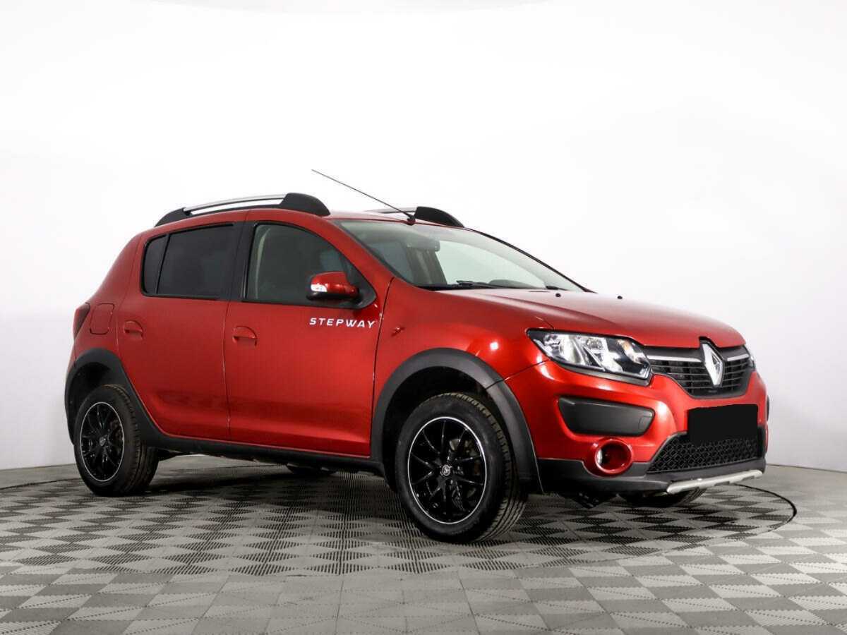Renault Sandero с пробегом — 2016 год. Фото: #2