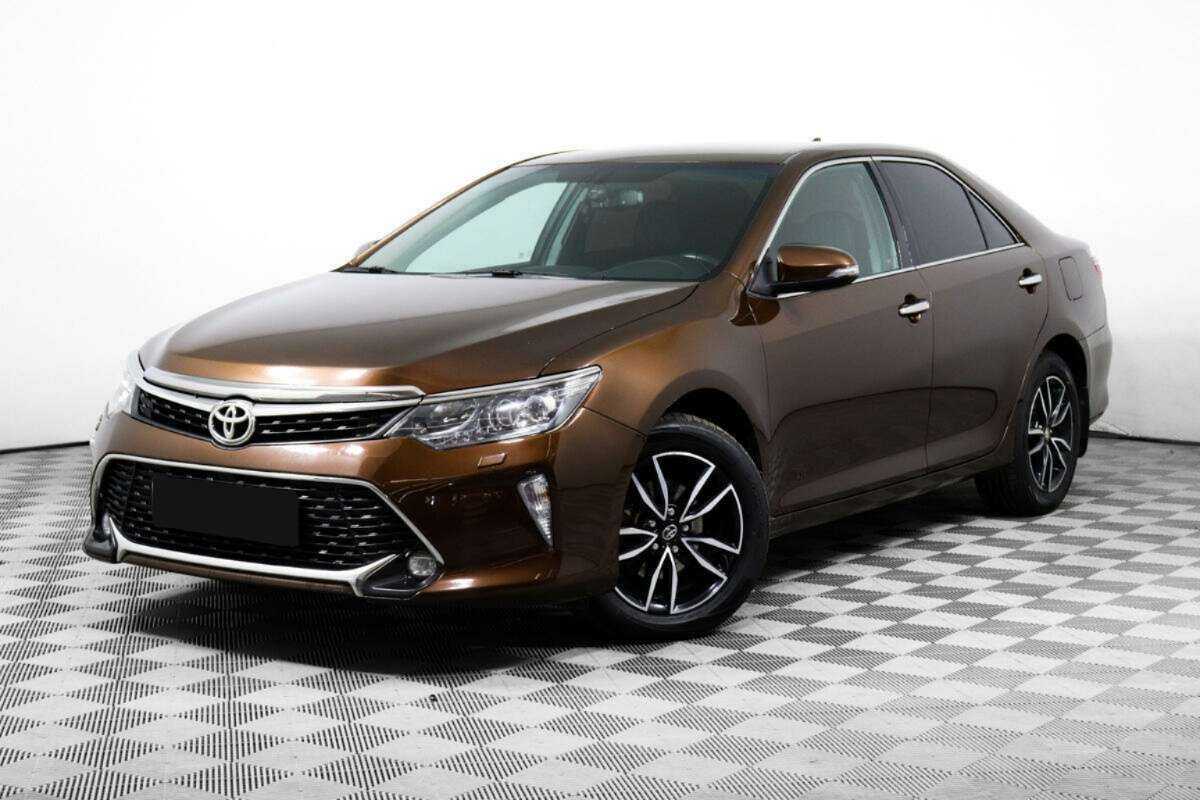 Toyota Camry с пробегом — 2017 год. Фото: #0