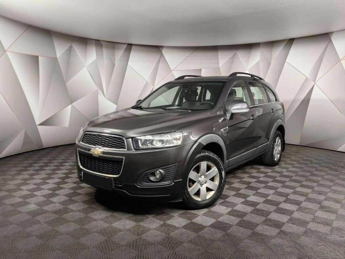 Chevrolet Captiva с пробегом — 2015 год. Фото: #0
