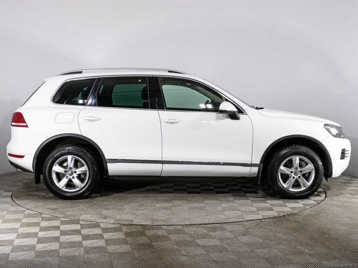 Volkswagen Touareg с пробегом — 2013 год. Фото: #3