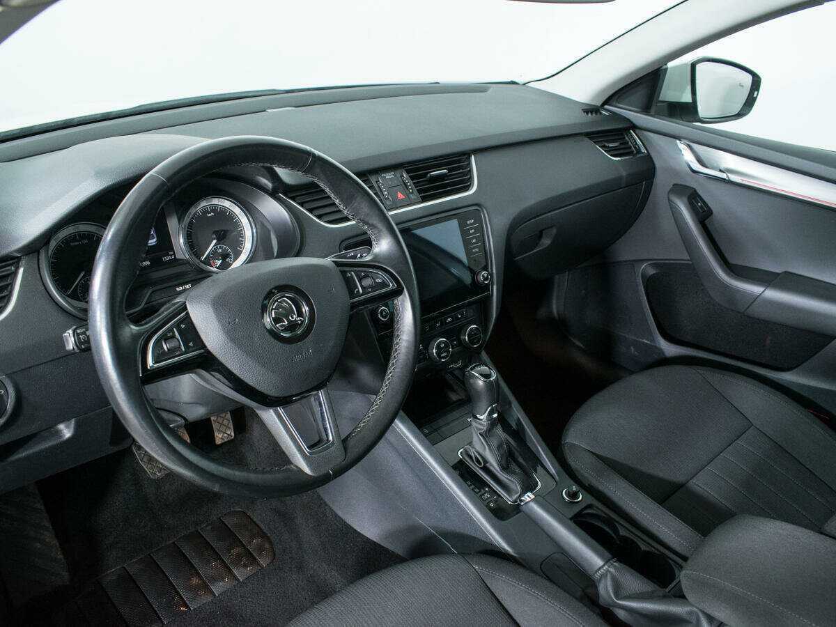 Skoda Octavia с пробегом — 2018 год. Фото: #12