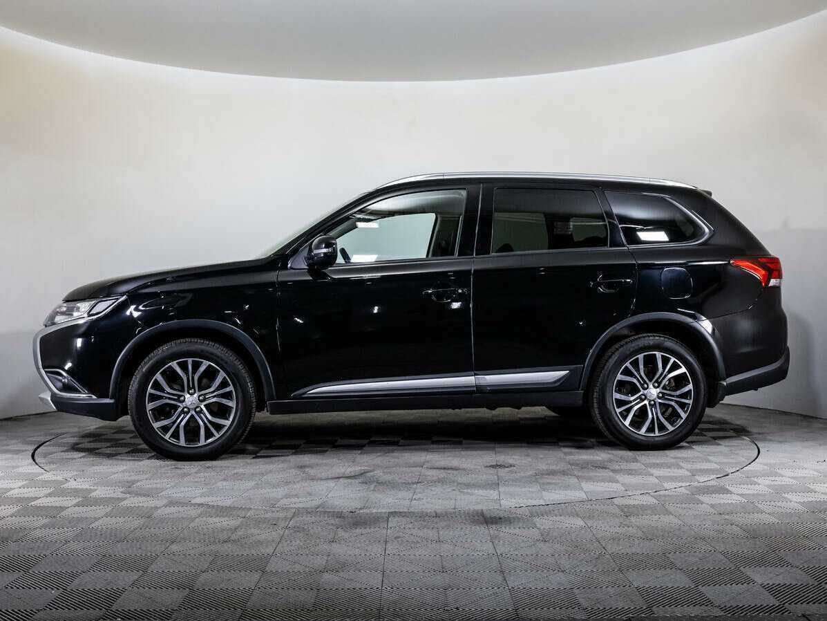 Mitsubishi Outlander с пробегом — 2017 год. Фото: #7