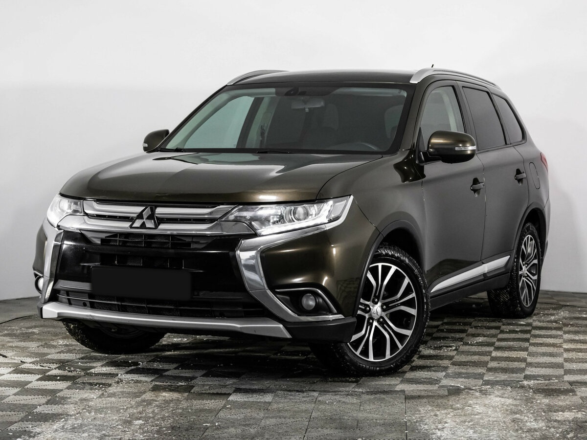 Mitsubishi Outlander с пробегом — 2015 год. Фото: #0