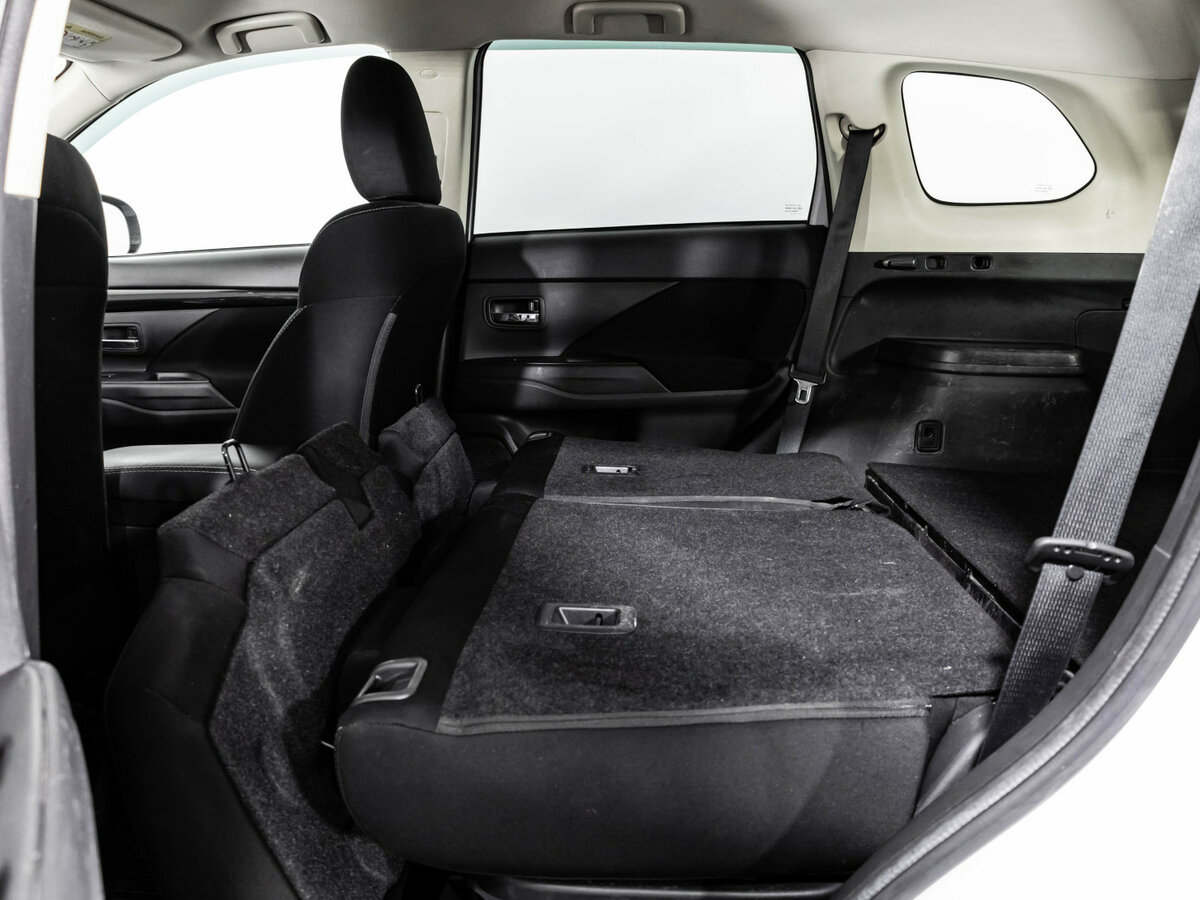 Mitsubishi Outlander с пробегом — 2019 год. Фото: #17