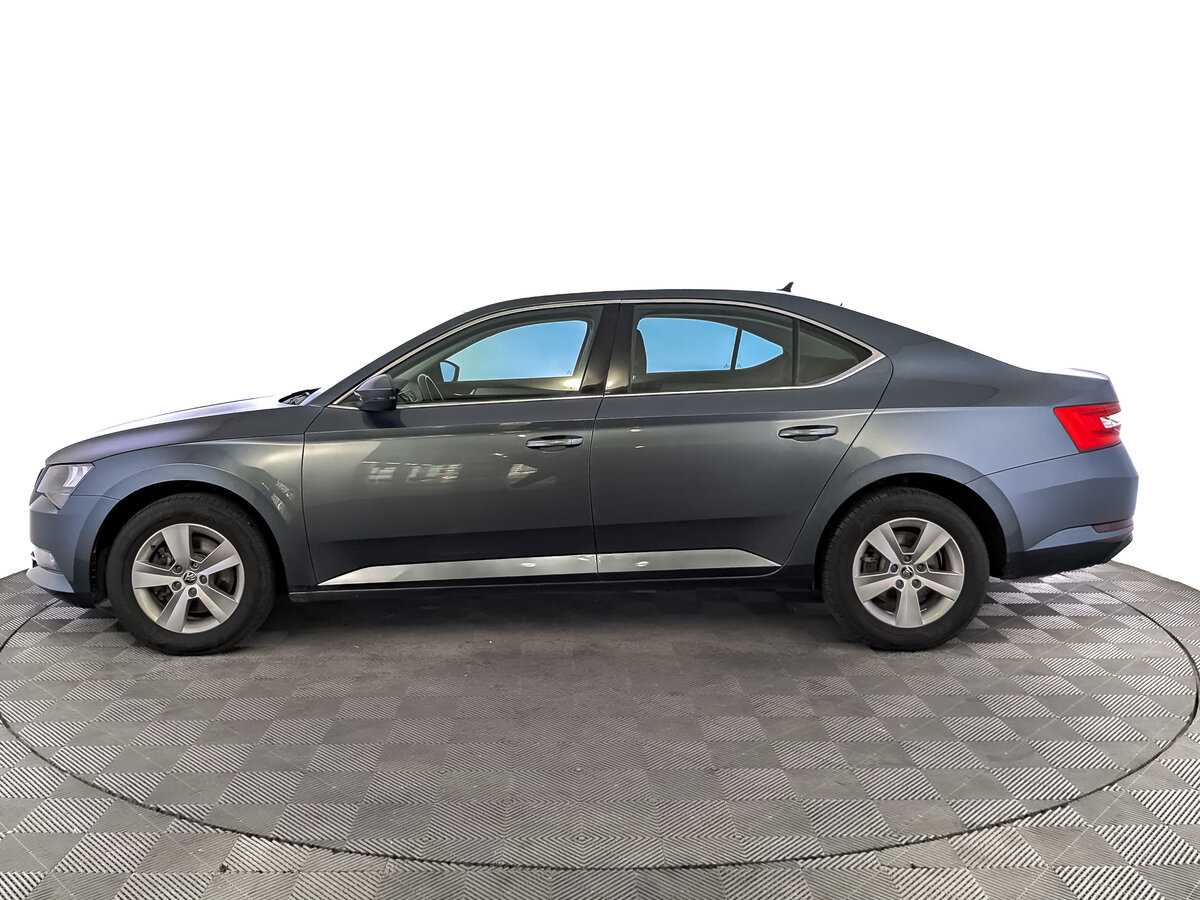Skoda Superb с пробегом — 2018 год. Фото: #7
