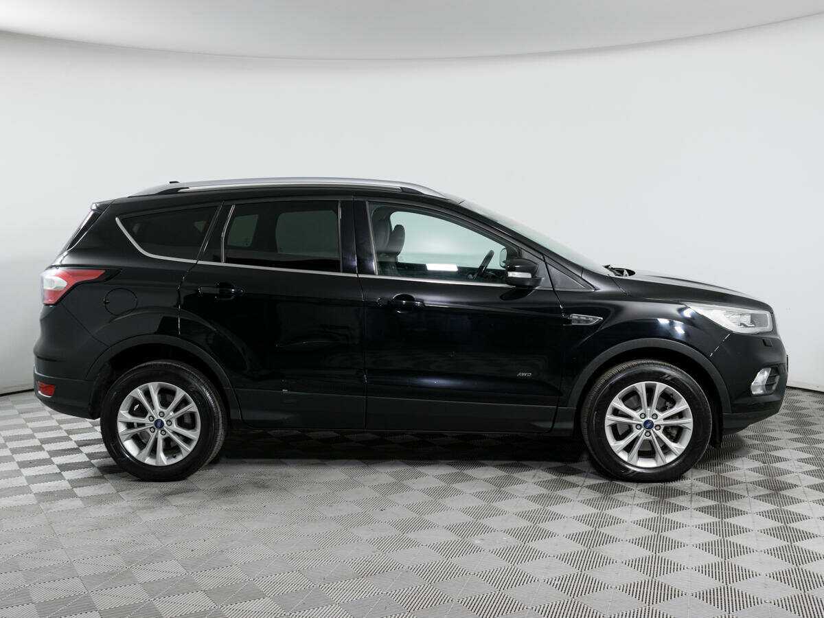 Ford Kuga с пробегом — 2017 год. Фото: #3