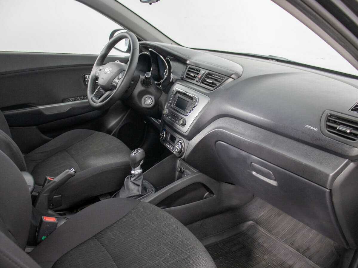Kia Rio с пробегом — 2014 год. Фото: #8