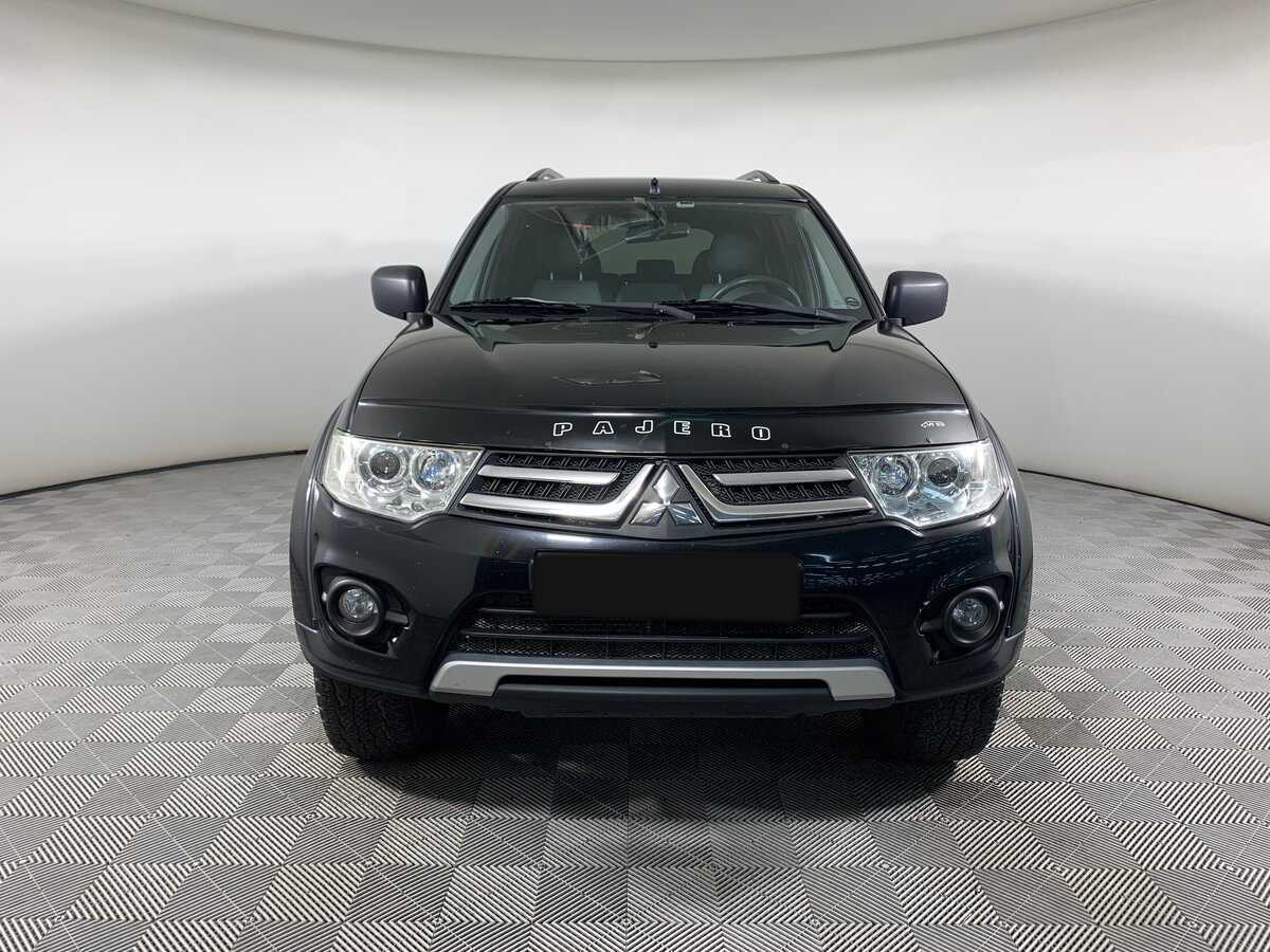 Mitsubishi Pajero Sport с пробегом — 2014 год. Фото: #1
