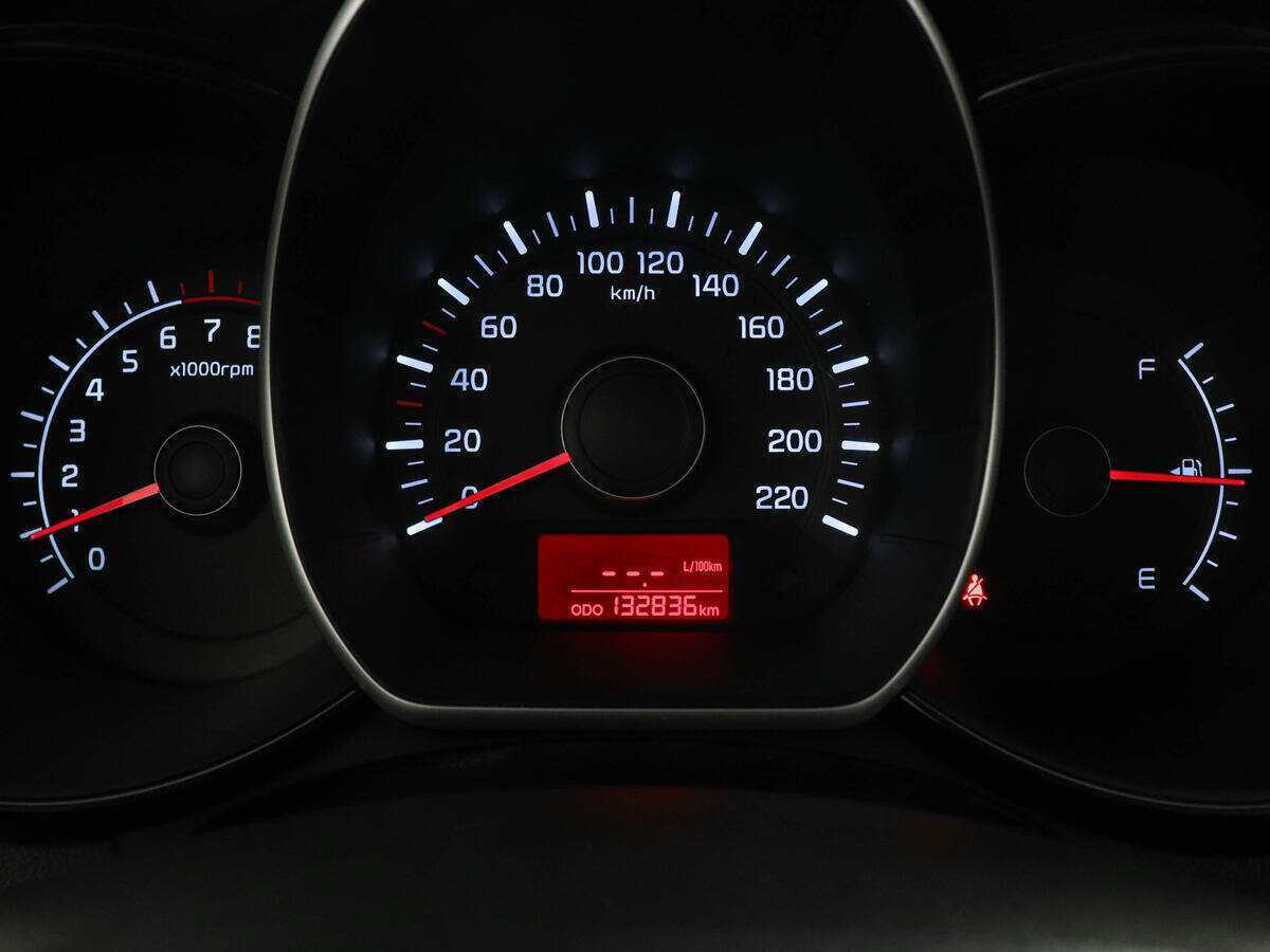 Kia Rio с пробегом — 2012 год. Фото: #10