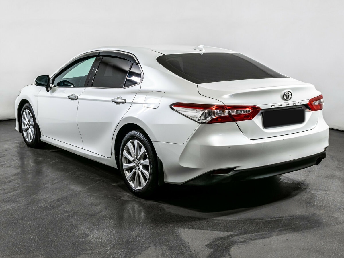 Toyota Camry с пробегом — 2020 год. Фото: #5