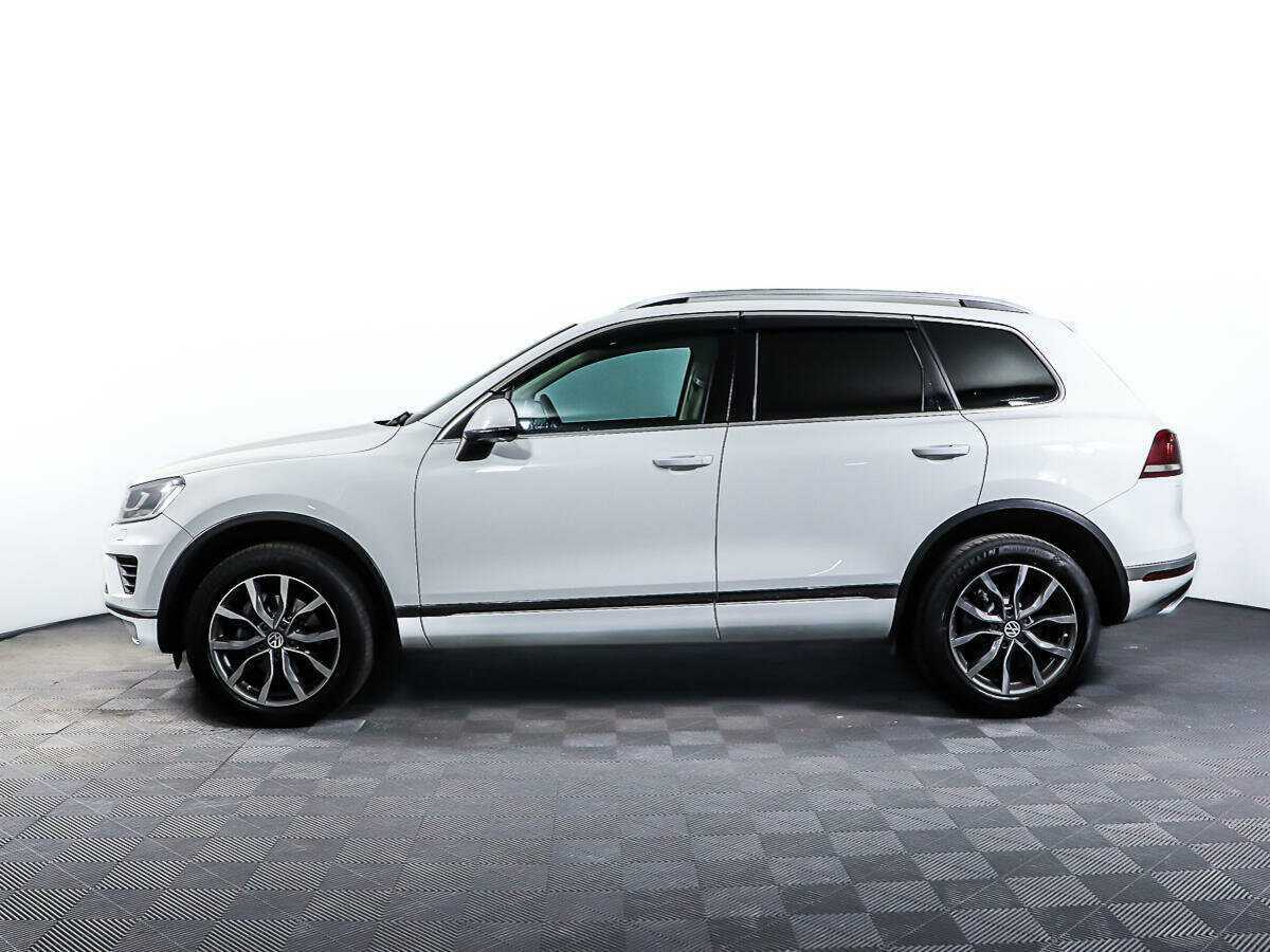 Volkswagen Touareg с пробегом — 2014 год. Фото: #7