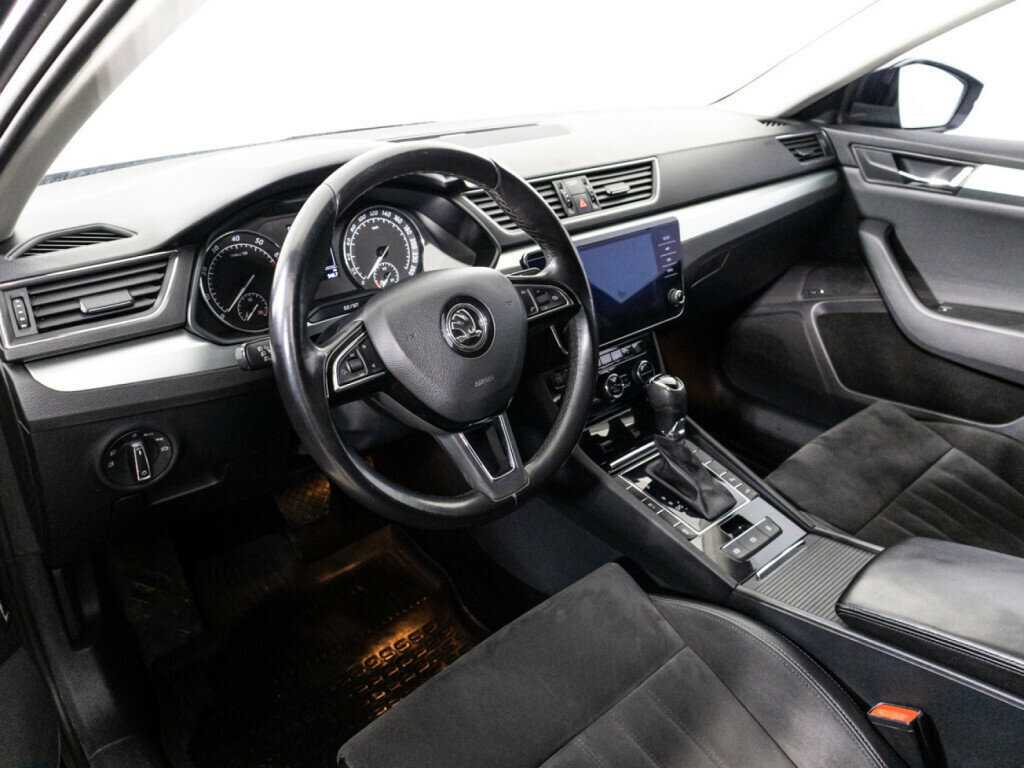 Skoda Superb с пробегом — 2017 год. Фото: #10