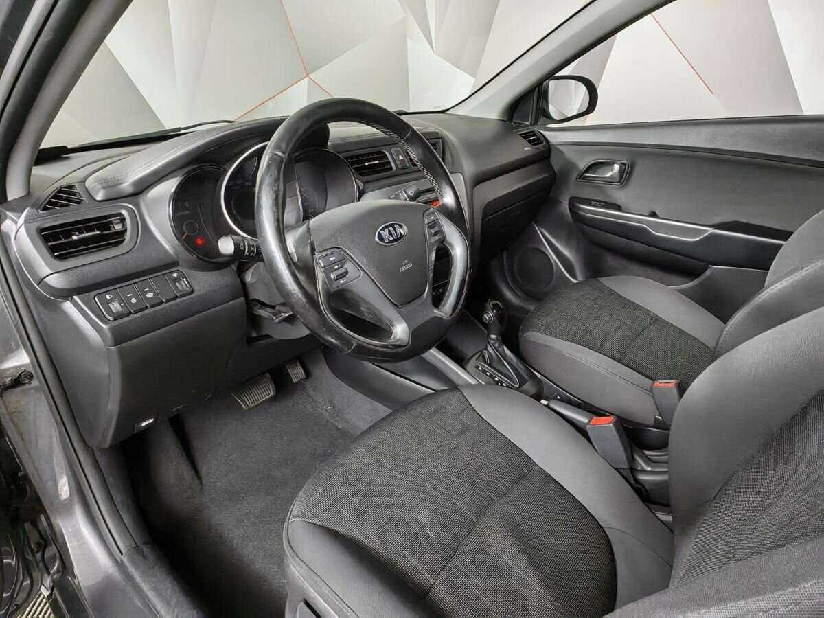 Kia Rio с пробегом — 2015 год. Фото: #13