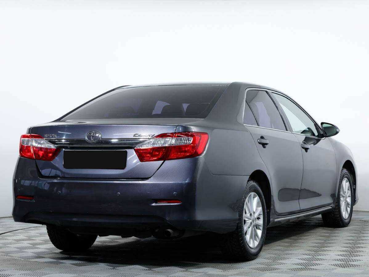 Toyota Camry с пробегом — 2013 год. Фото: #3