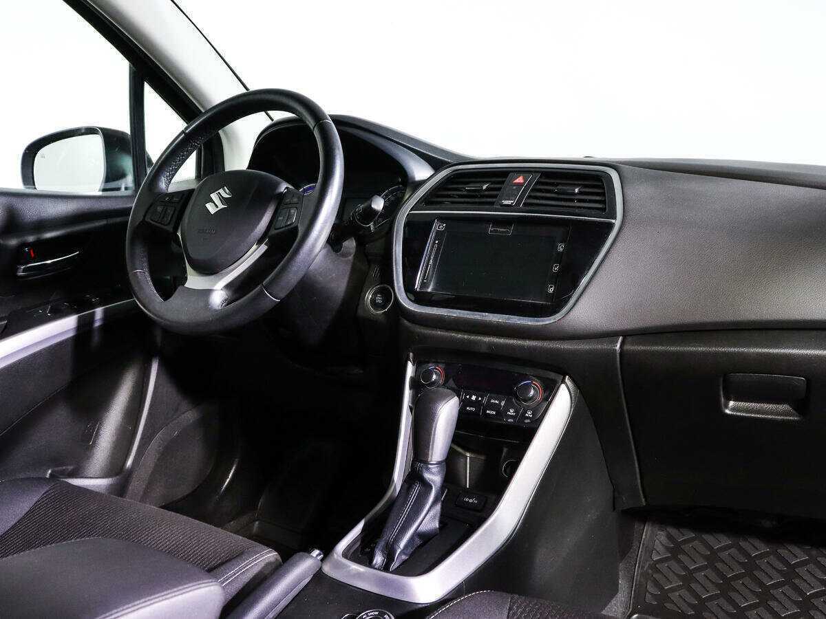 Suzuki SX4 с пробегом — 2017 год. Фото: #6