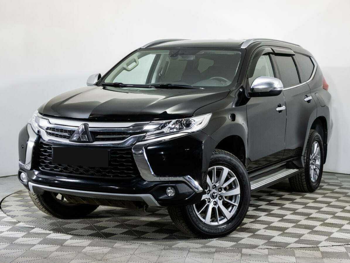 Mitsubishi Pajero Sport с пробегом — 2017 год. Посмотреть фото