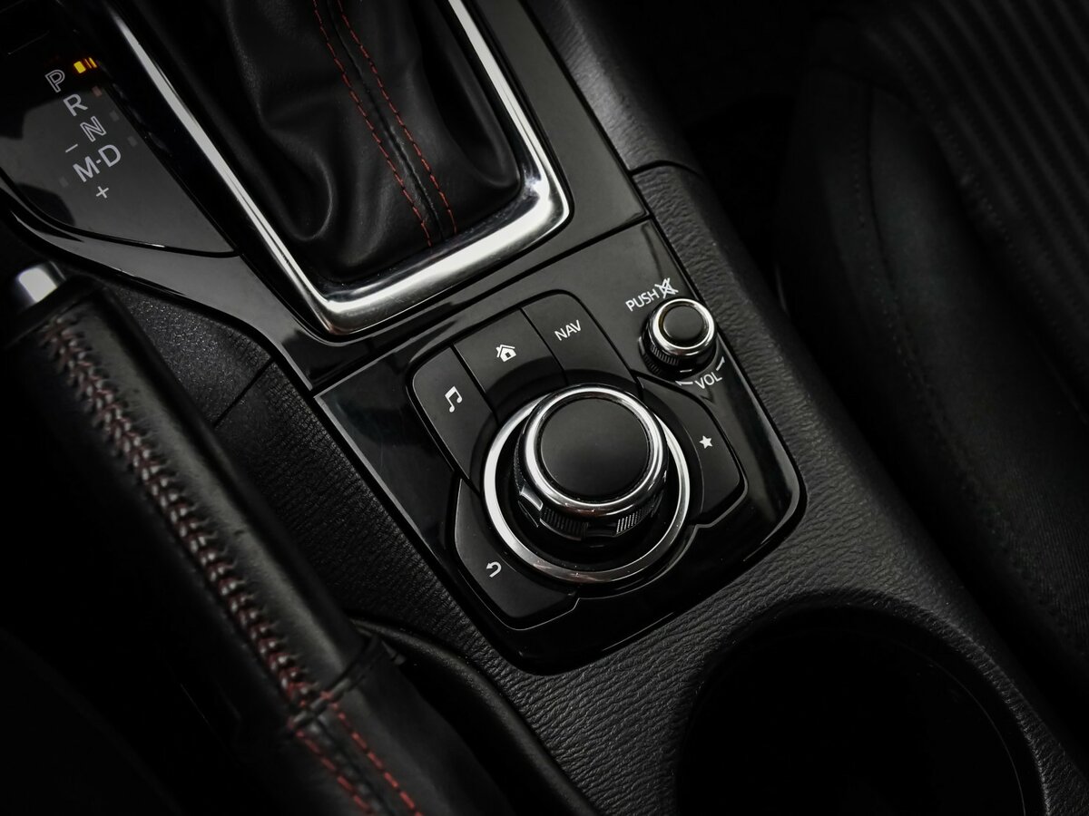 Mazda 3 с пробегом — 2014 год. Фото: #11