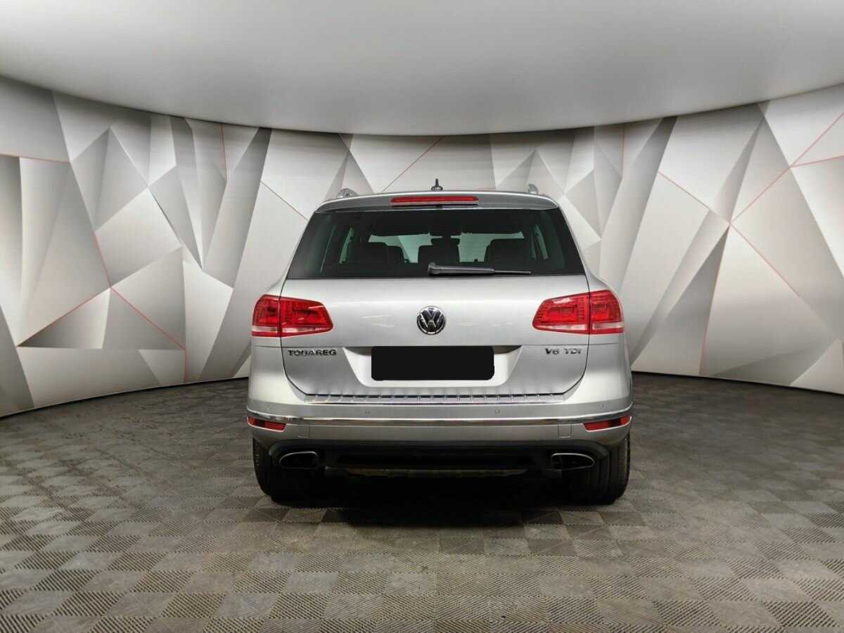 Volkswagen Touareg с пробегом — 2017 год. Фото: #7