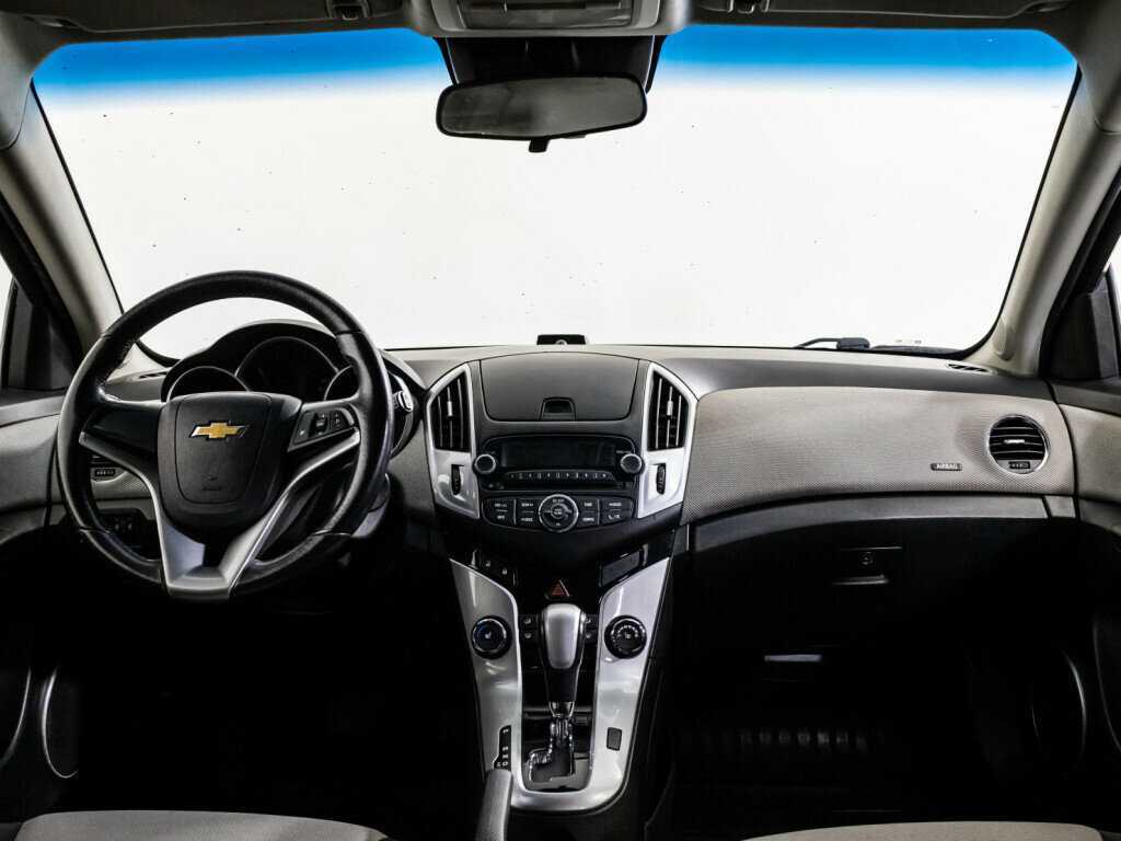 Chevrolet Cruze с пробегом — 2013 год. Фото: #7