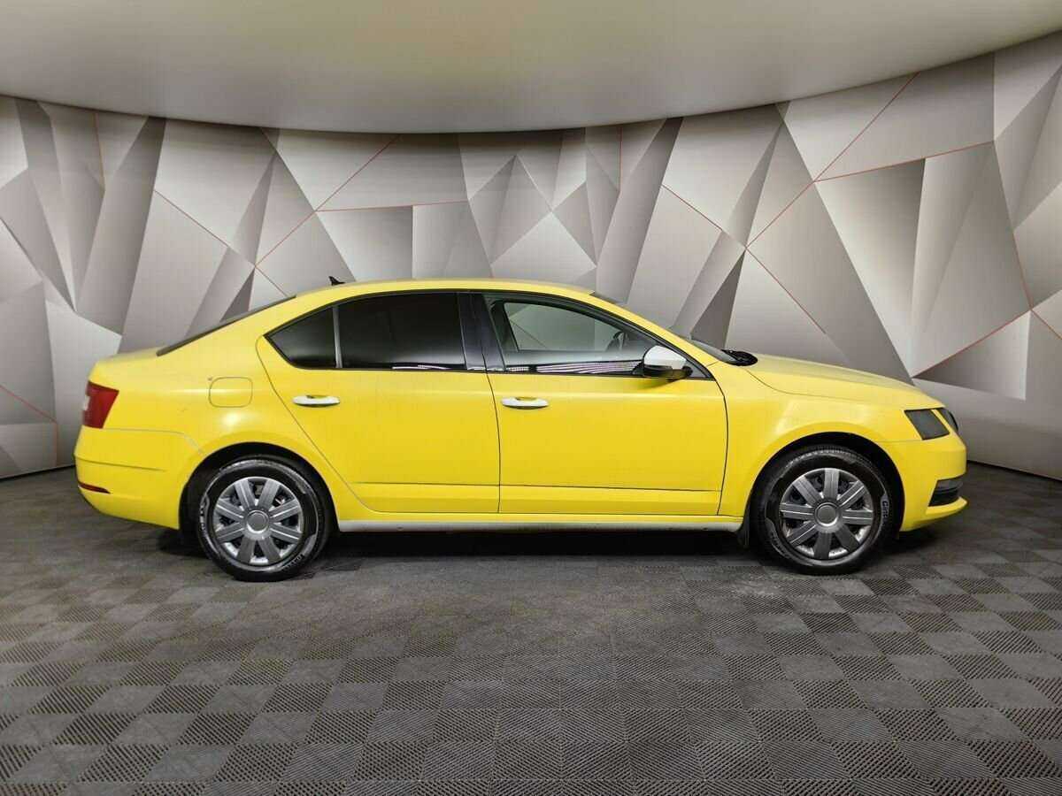 Skoda Octavia с пробегом — 2019 год. Фото: #5