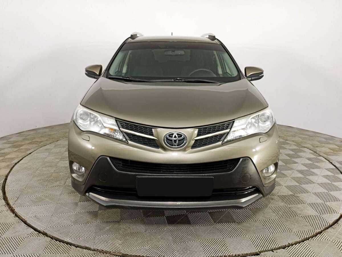 Toyota RAV4 с пробегом — 2014 год. Фото: #1