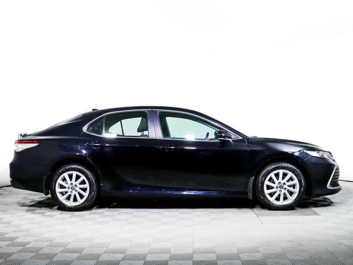 Toyota Camry с пробегом — 2021 год. Фото: #3