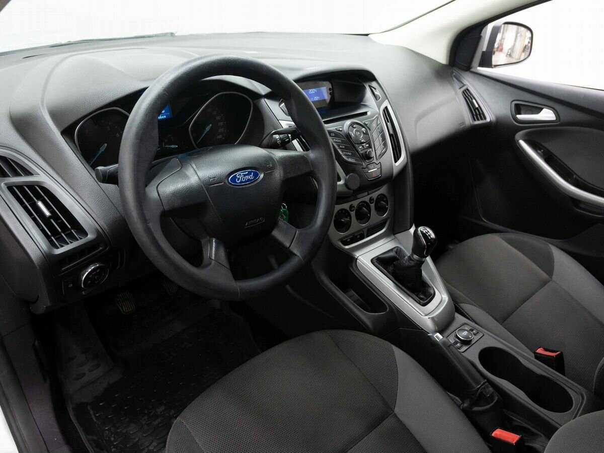 Ford Focus с пробегом — 2012 год. Фото: #8