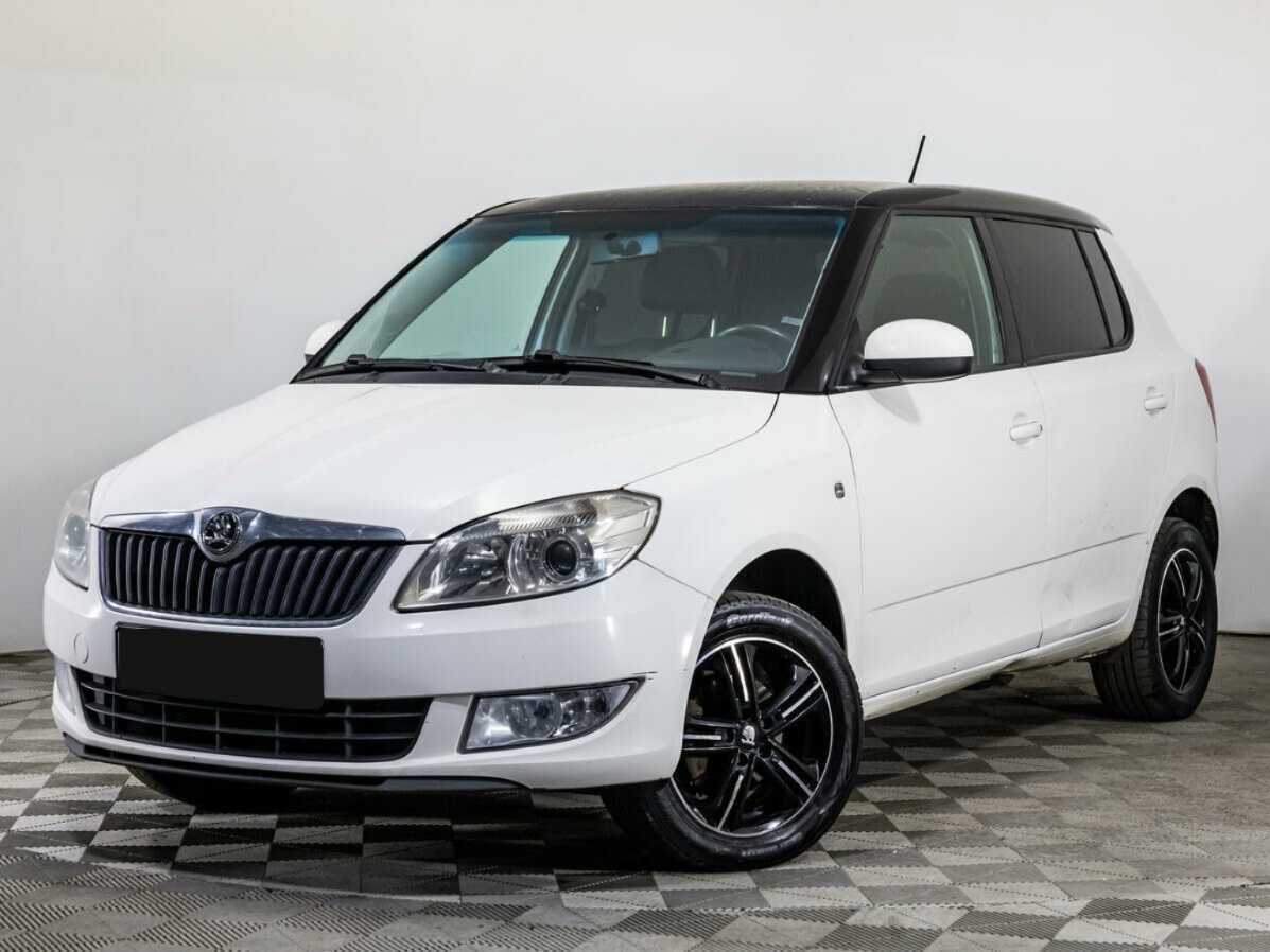 Skoda Fabia с пробегом — 2013 год. Фото: #0