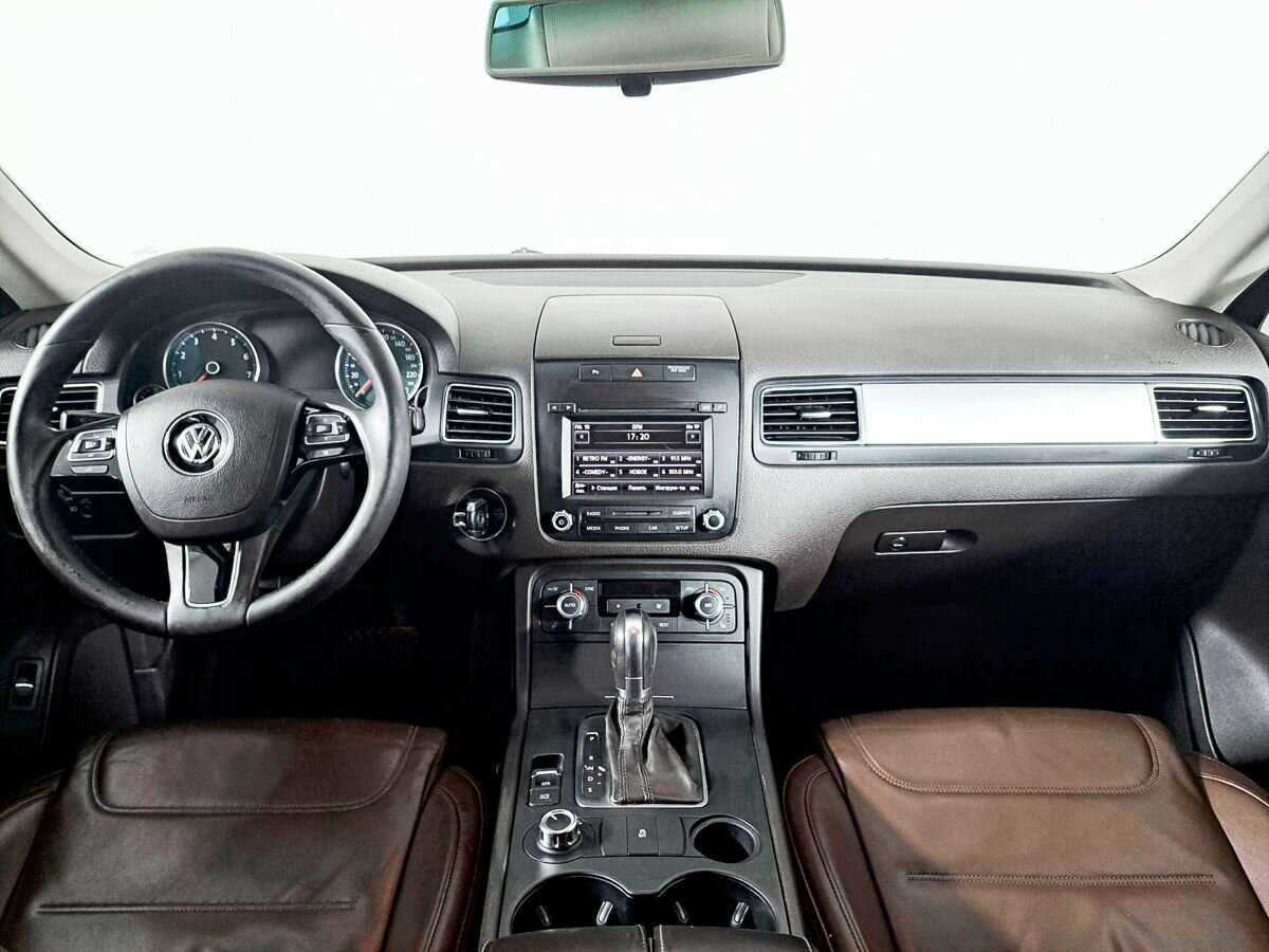 Volkswagen Touareg с пробегом — 2012 год. Фото: #9