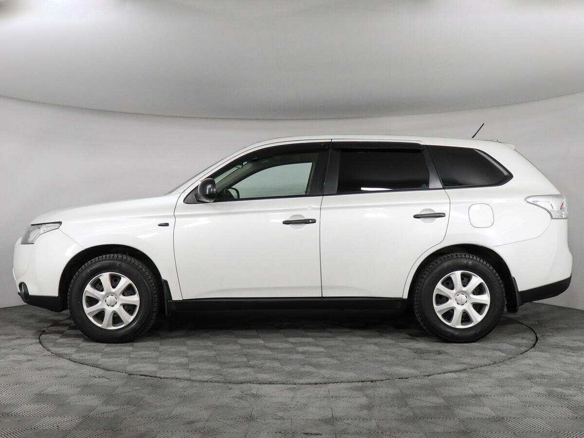 Mitsubishi Outlander с пробегом — 2014 год. Фото: #7