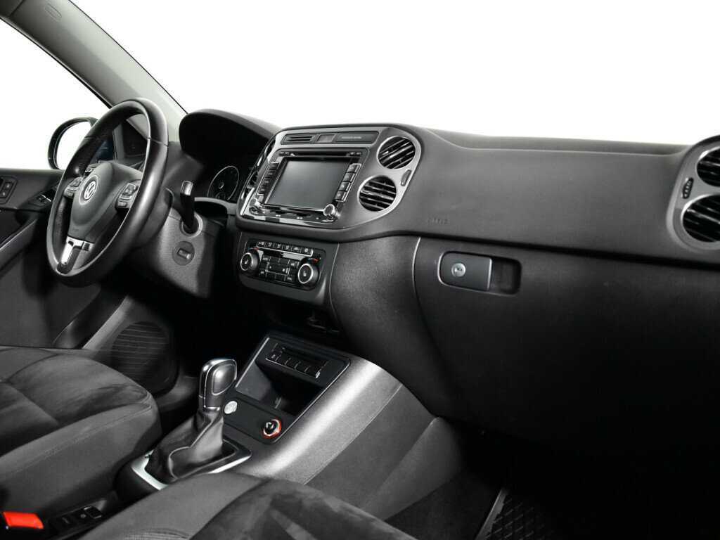 Volkswagen Tiguan с пробегом — 2012 год. Фото: #8