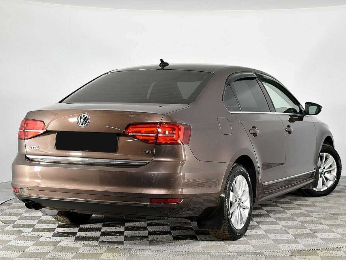 Volkswagen Jetta с пробегом — 2017 год. Фото: #1