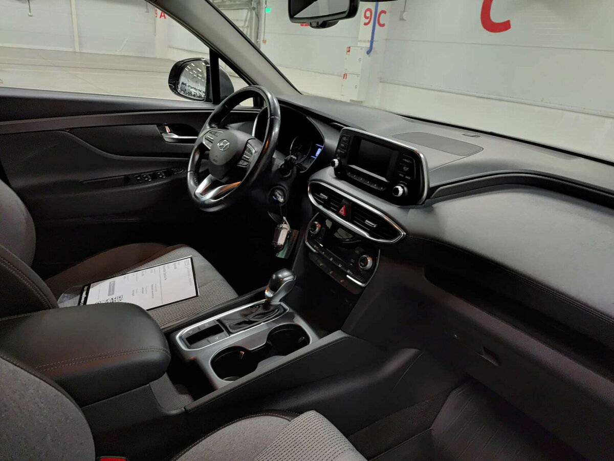 Hyundai Santa Fe с пробегом — 2019 год. Фото: #10