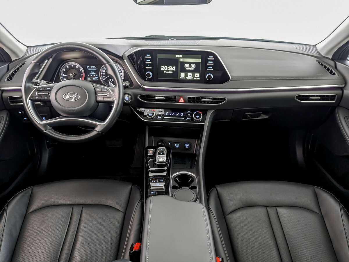 Hyundai Sonata с пробегом — 2021 год. Фото: #11