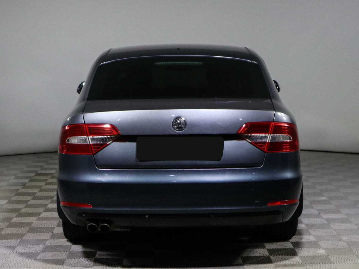 Skoda Superb с пробегом — 2014 год. Фото: #5