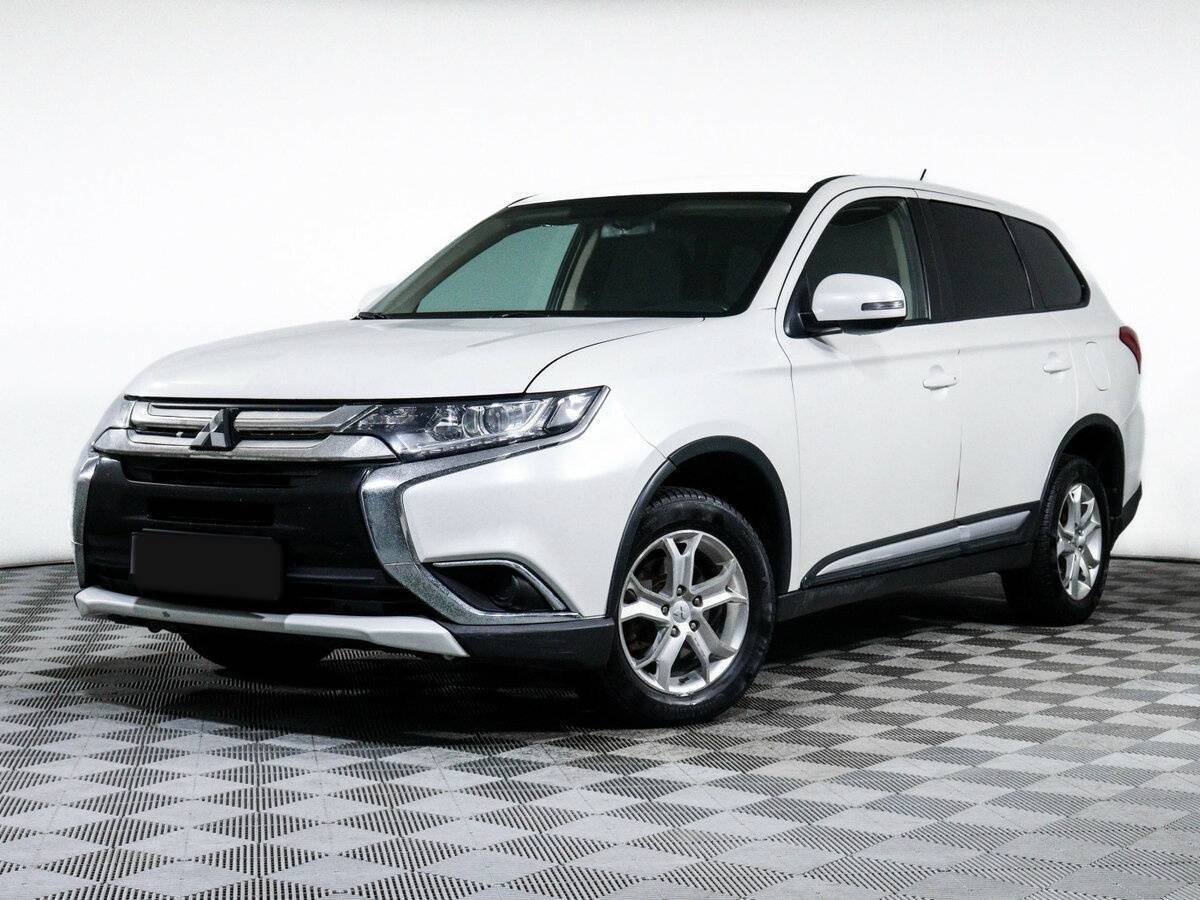 Mitsubishi Outlander с пробегом — 2015 год. Фото: #0