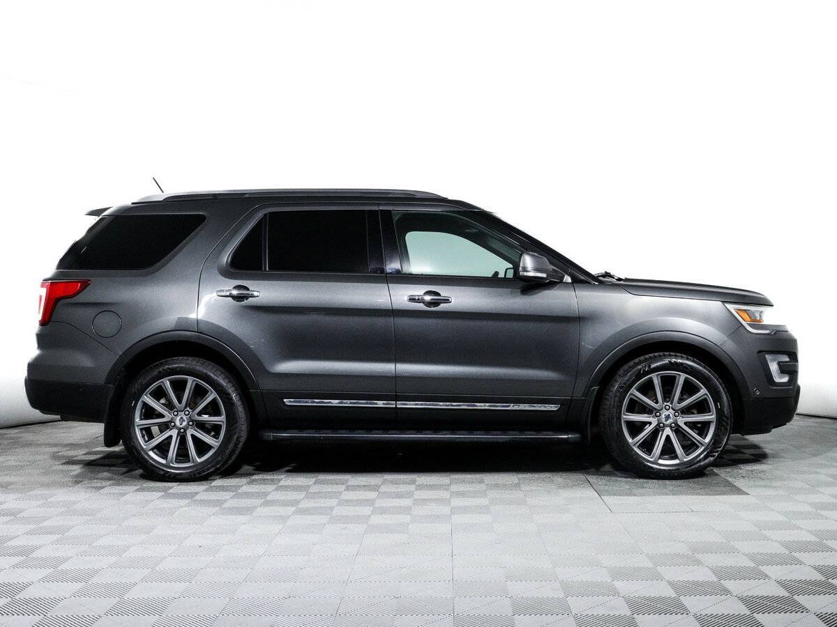 Ford Explorer с пробегом — 2017 год. Фото: #3