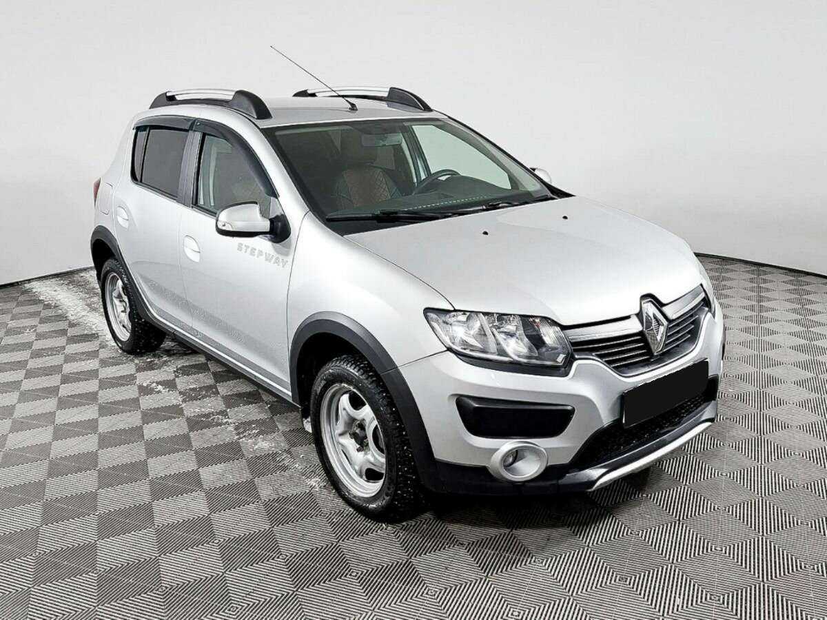 Renault Sandero с пробегом — 2018 год. Фото: #2