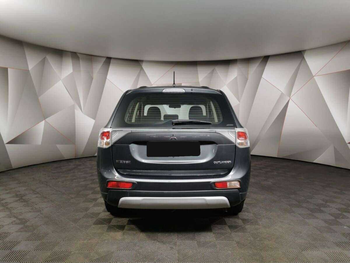 Mitsubishi Outlander с пробегом — 2014 год. Фото: #7
