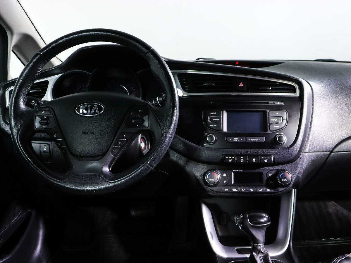 Kia Ceed с пробегом — 2017 год. Фото: #9