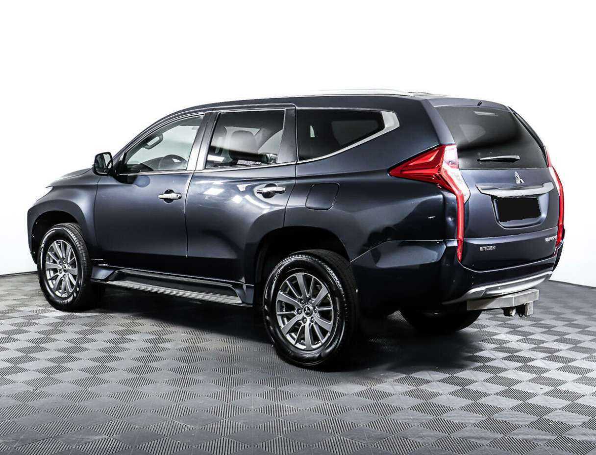 Mitsubishi Pajero Sport с пробегом — 2018 год. Фото: #6